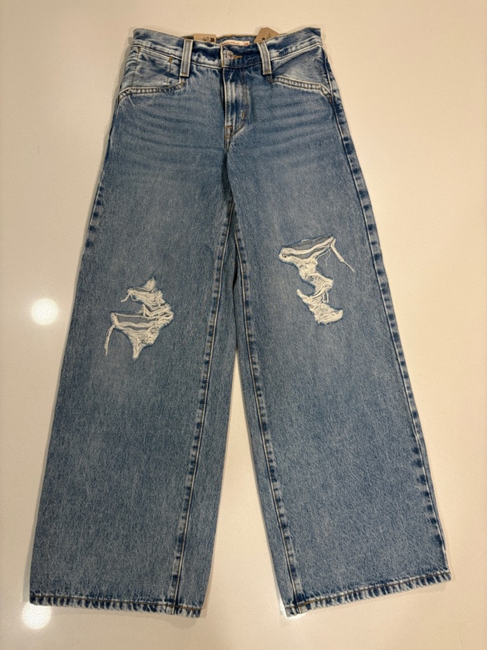 Levi's Mid Rise Wide Leg Jeans in Light Blue